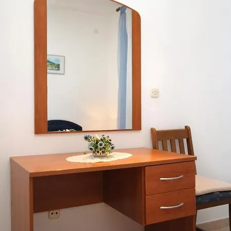 Uvala Vrbovica 4390a * 科尔丘拉